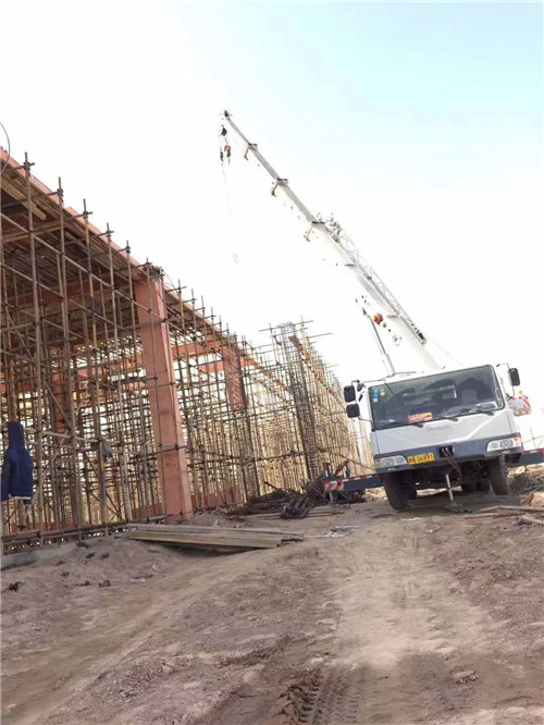 保康县吊车作业的安全注意事项有哪些？