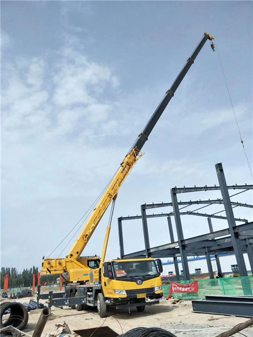 保康县超高层建筑钢结构吊装案例